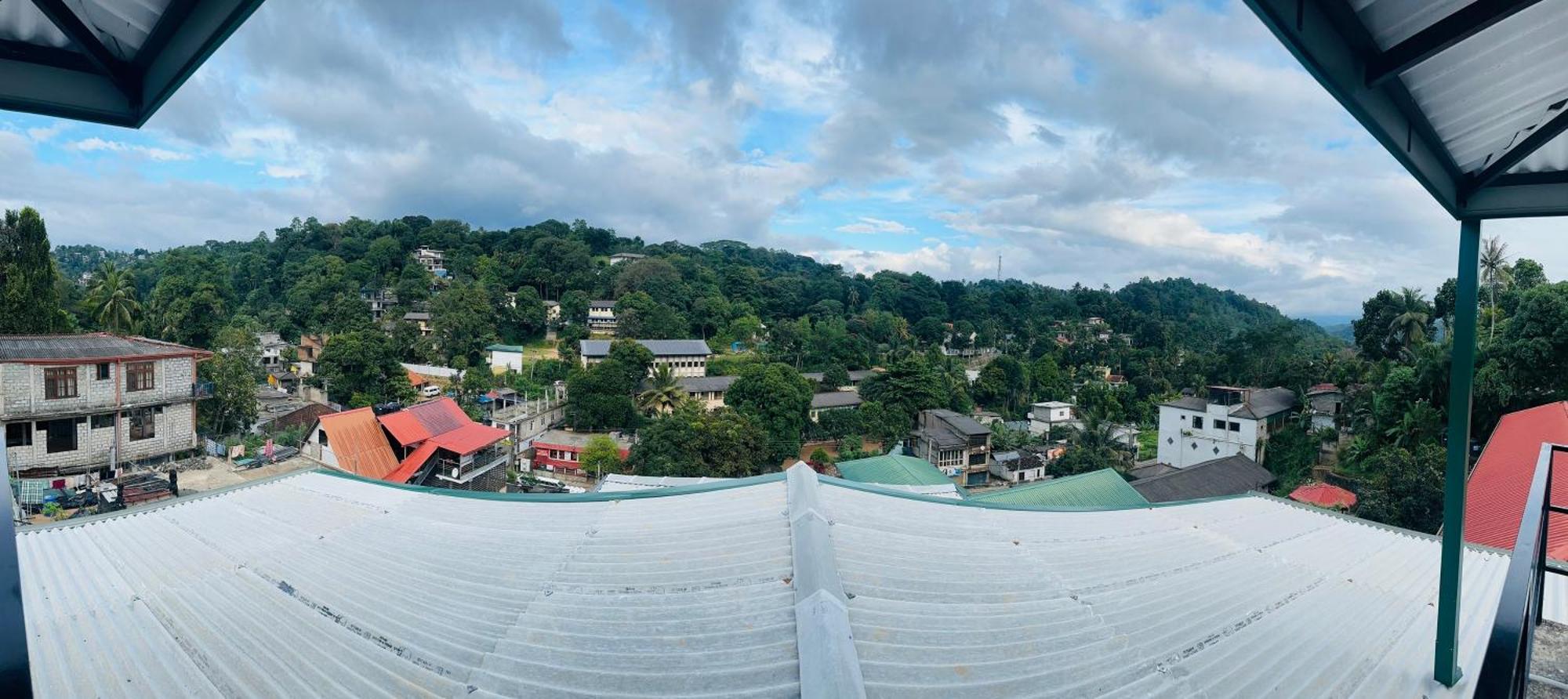 The Sky Tents Kandy Eksteriør bilde