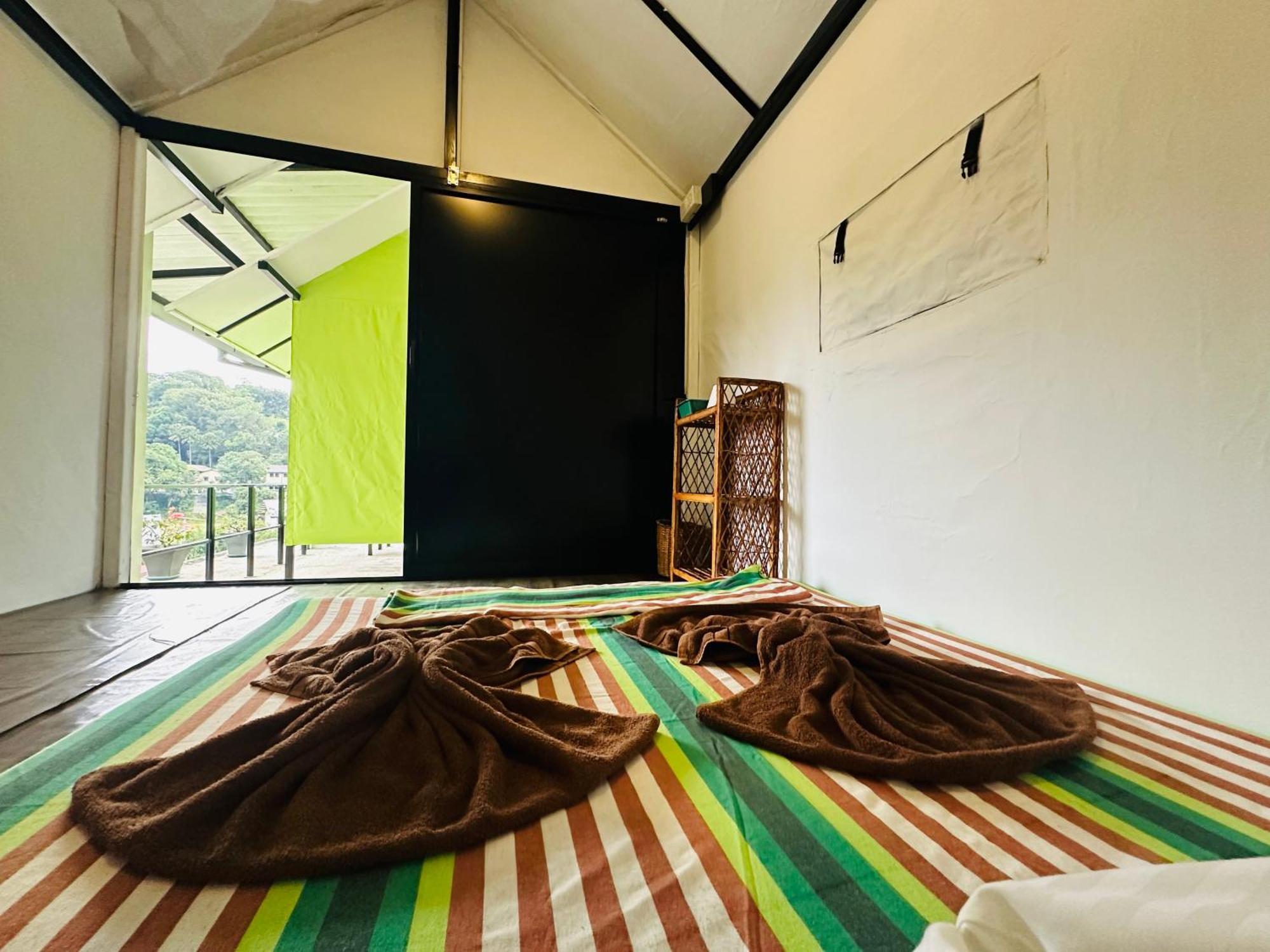 The Sky Tents Kandy Eksteriør bilde